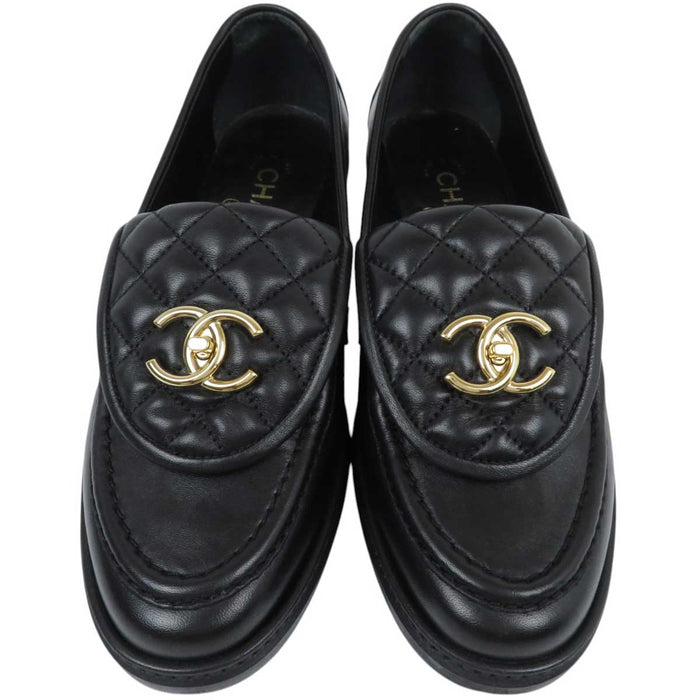 CHANEL 
COCO CC ロゴ レザー 
ココマーク ターンロック マトラッセ ローファー
