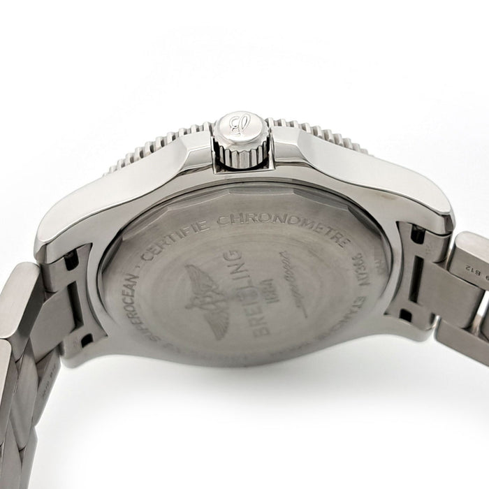 BREITLING 
Superocean 
With box and warranty card