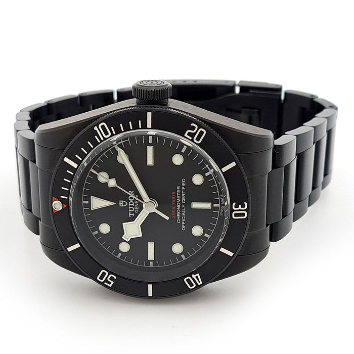 TUDOR
Heritage Black Bay Dark
With box and warranty card