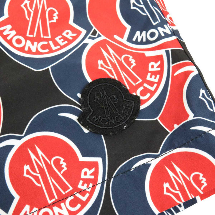 MONCLER 
総柄 ワッペン ハート 
ロゴ コットン ハーフパンツ