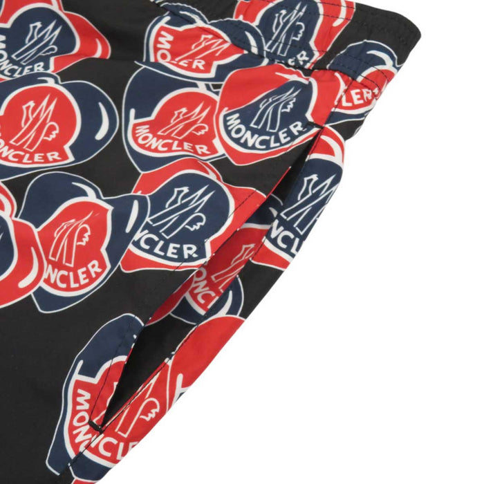 MONCLER
All-over pattern patch heart
Logo cotton half pants