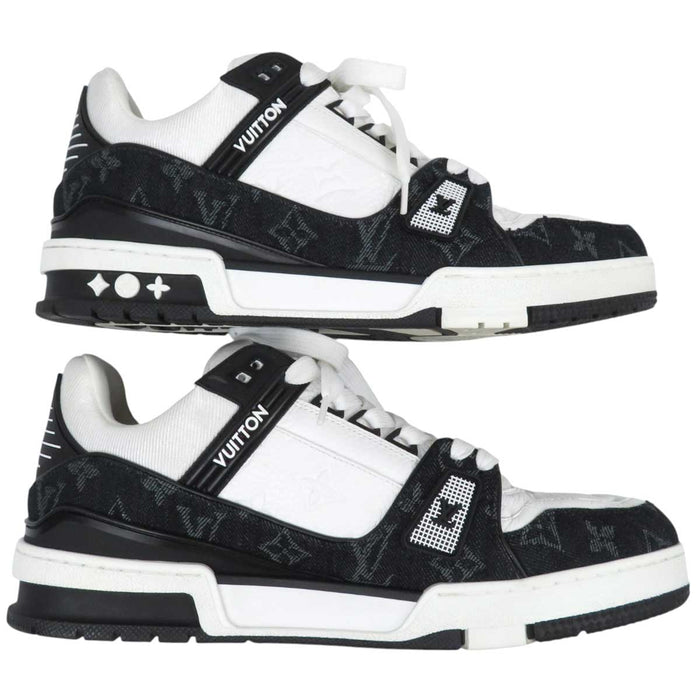 LOUIS VUITTON
Logo Monogram Denim
LV Trainer Line Sneakers