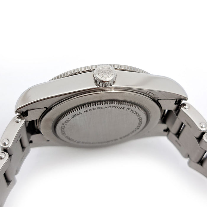 TUDOR
Black Bay 54
With box and warranty card