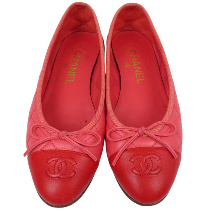 CHANEL 
COCO CC ロゴ レザー ラウンドトゥ 
ココマーク マトラッセ バイカラー バレエシューズ