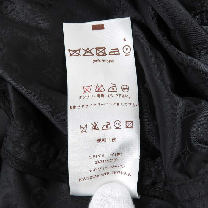 LOUIS VUITTON
LV logo all-over pattern hood nylon
Monogram hooded coat
