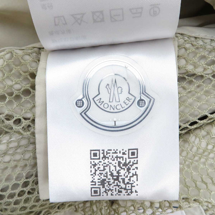 MONCLER 
Toppa Doppia Cerniera Cappuccio Prodotto nel 2024 
MELIA Cappotto