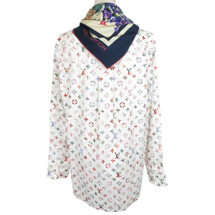 LOUIS VUITTON
All-over pattern LV cotton silk scarf
Flower scarf monogram long sleeve shirt