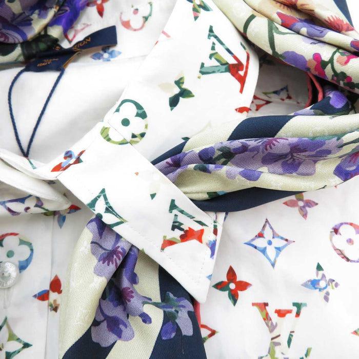 LOUIS VUITTON
All-over pattern LV cotton silk scarf
Flower scarf monogram long sleeve shirt