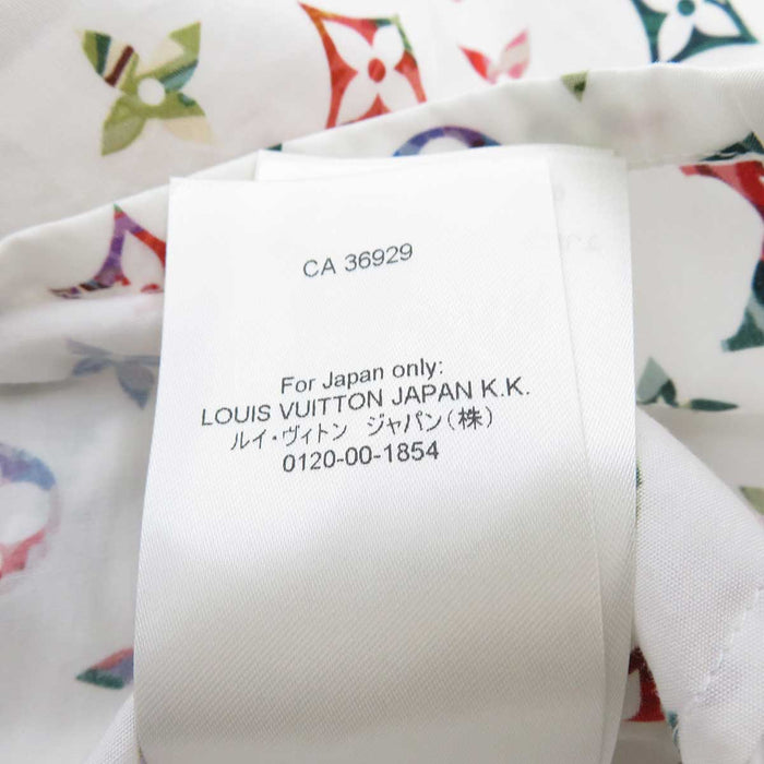 LOUIS VUITTON
All-over pattern LV cotton silk scarf
Flower scarf monogram long sleeve shirt
