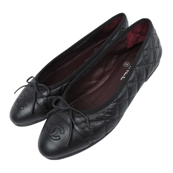 CHANEL 
COCO CC logo leather round toe 
Coco mark matelassé ballet shoes