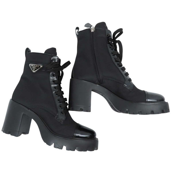 PRADA
Triangle Logo Plate Re-Nylon Side Zip
Re-Nylon Triangle Logo Short Boots