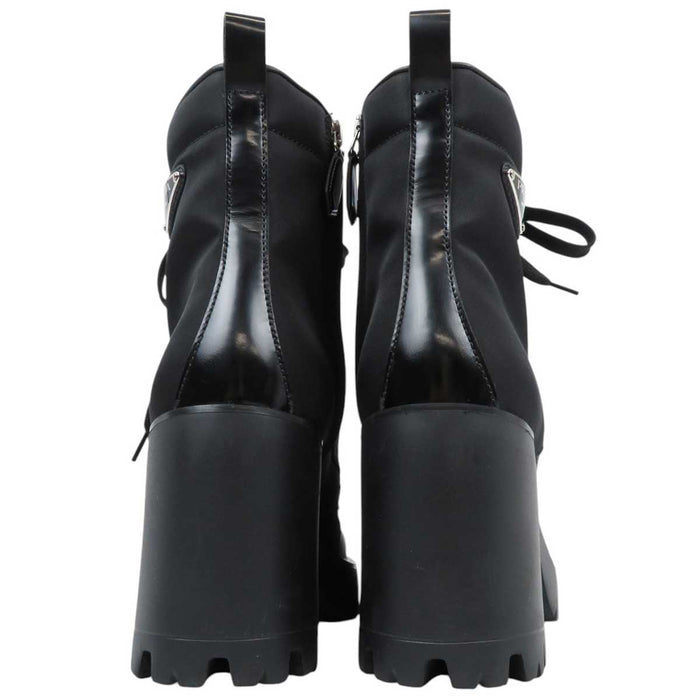PRADA
Triangle Logo Plate Re-Nylon Side Zip
Re-Nylon Triangle Logo Short Boots
