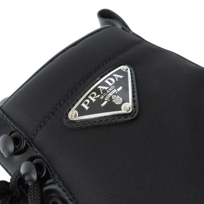 PRADA
Triangle Logo Plate Re-Nylon Side Zip
Re-Nylon Triangle Logo Short Boots