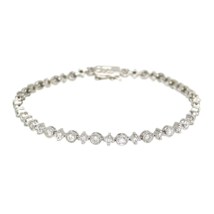 De Beers 
LINE Diamond Bracelet