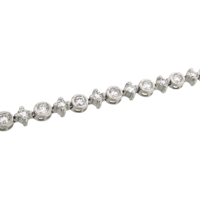 De Beers 
LINE Diamond Bracelet