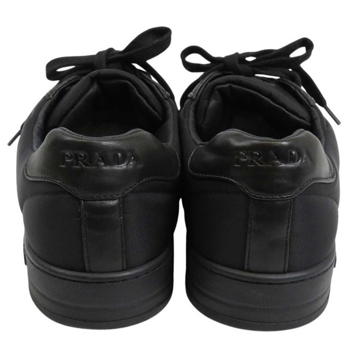 PRADA 
ロゴ レースアップ 三角ロゴ 
トライアングルロゴ RE-NYRON ダウンタウン スニーカー
