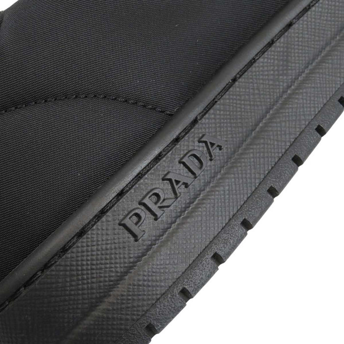 PRADA 
ロゴ レースアップ 三角ロゴ 
トライアングルロゴ RE-NYRON ダウンタウン スニーカー