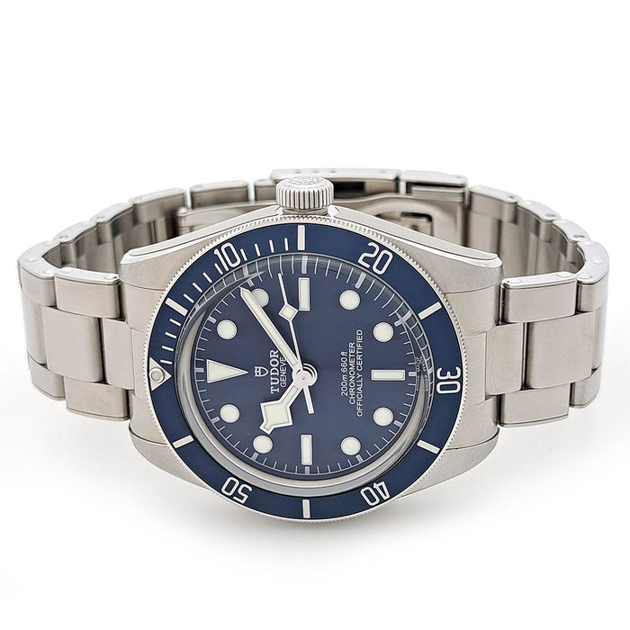 TUDOR
Black Bay Fifty-Eight
With box and warranty card