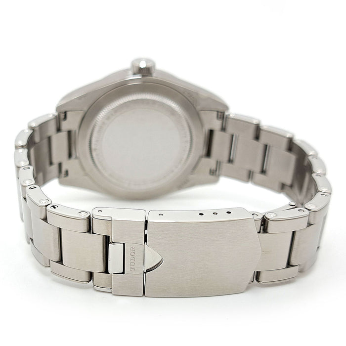 TUDOR
Black Bay Fifty-Eight
With box and warranty card