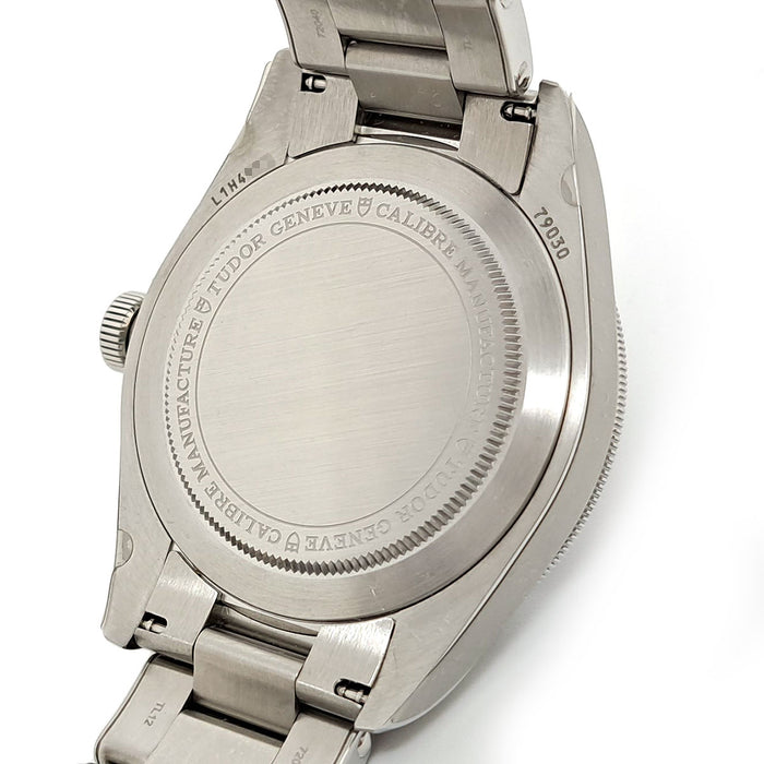 TUDOR
Black Bay Fifty-Eight
With box and warranty card