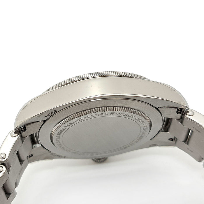 TUDOR
Black Bay Fifty-Eight
With box and warranty card