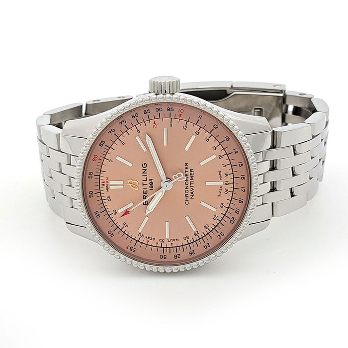BREITLING
Navitimer
With box and warranty card