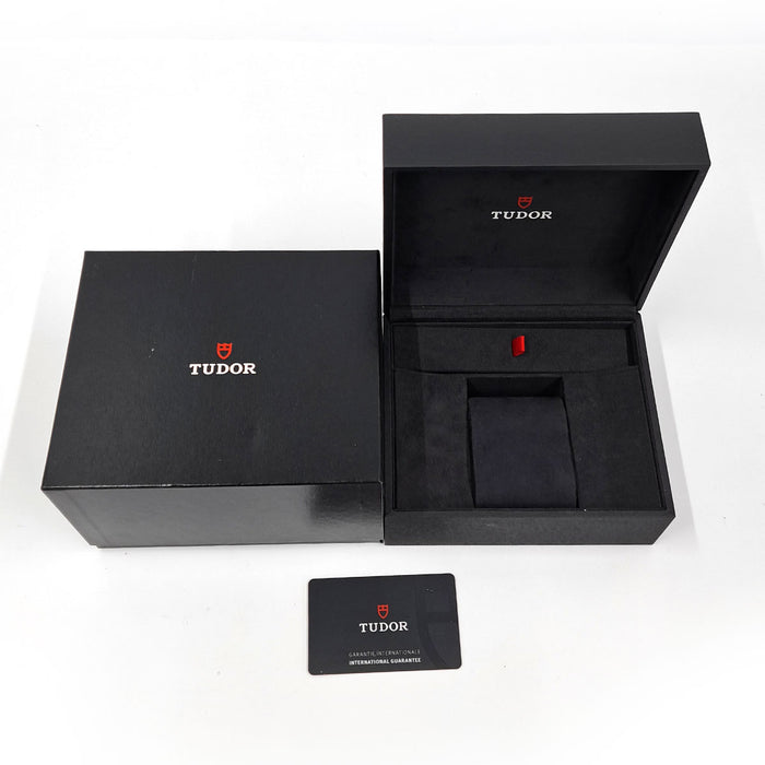TUDOR 
ブラックベイ プロ 
箱ギャラ付