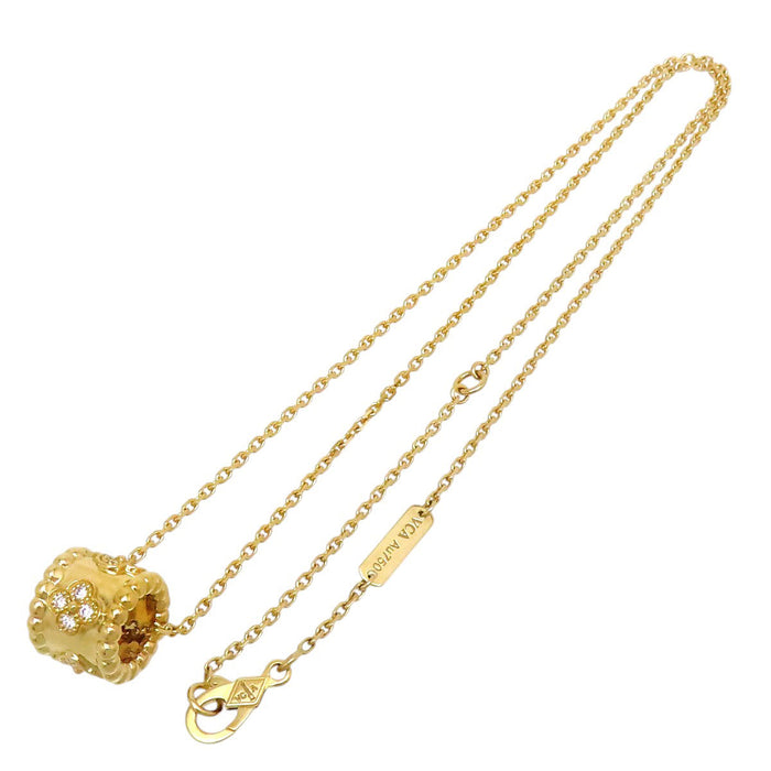 Van Cleef & Arpels 
ペルレ クローバー ネックレス