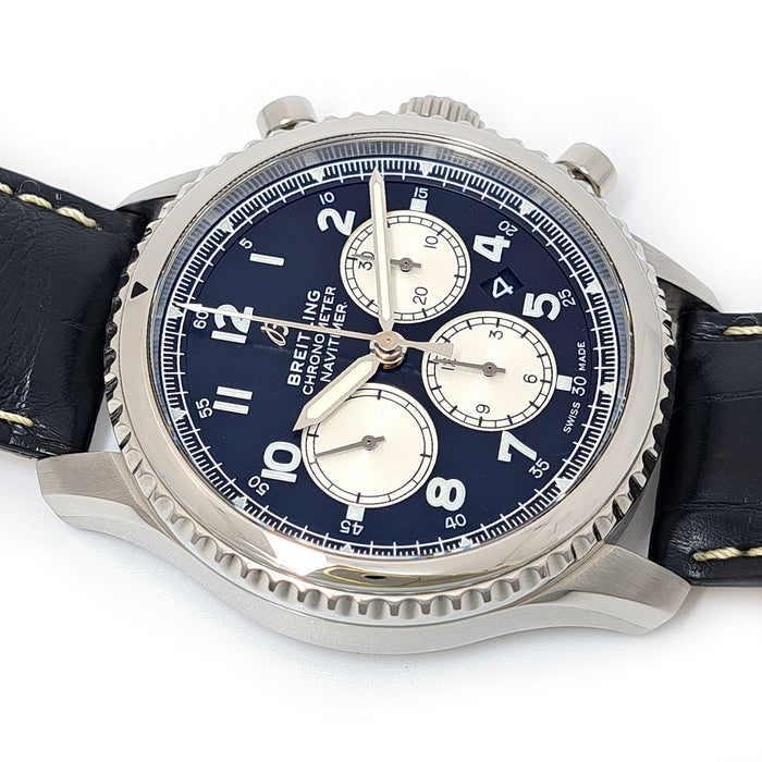 BREITLING
Navitimer 8 B01 Chronograph
With box and warranty card