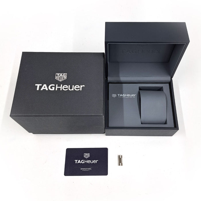 TAG HEUER
Formula 1 Chronograph
With box and warranty card