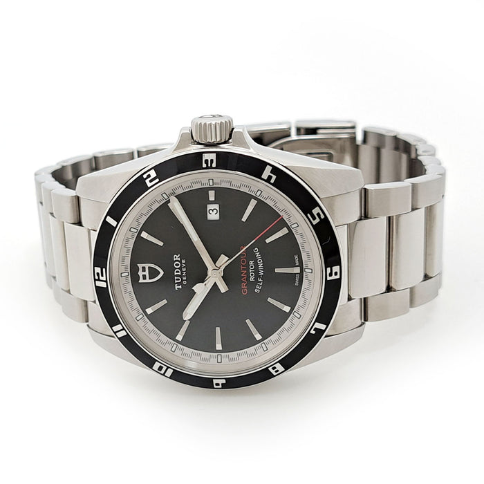 TUDOR 
Grand Tour Date 
With box and warranty card