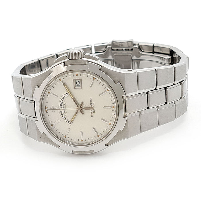 VACHERON CONSTANTIN 
Overseas Quartz Large Size
