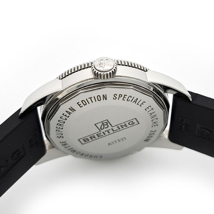 BREITLING 
Superocean Heritage 
With box and warranty card