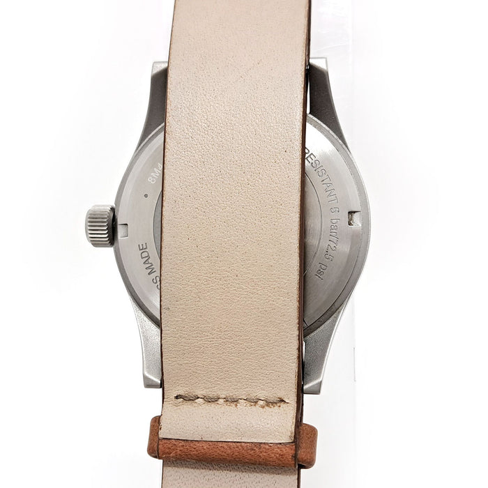 HAMILTON 
Khaki Field 
With Box and Warranty Card