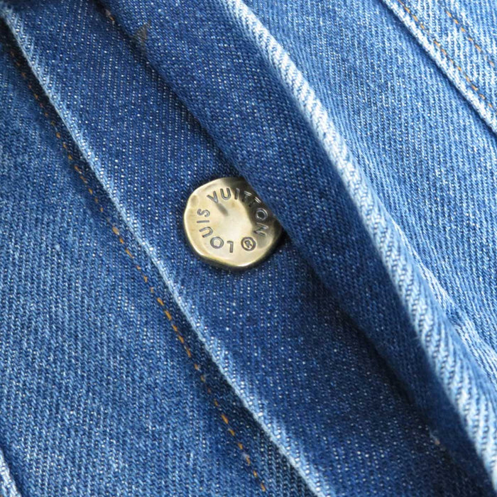 LOUIS VUITTON
LV Logo Cotton RM202 YIE HJA71W
Monogram Denim Jacket
