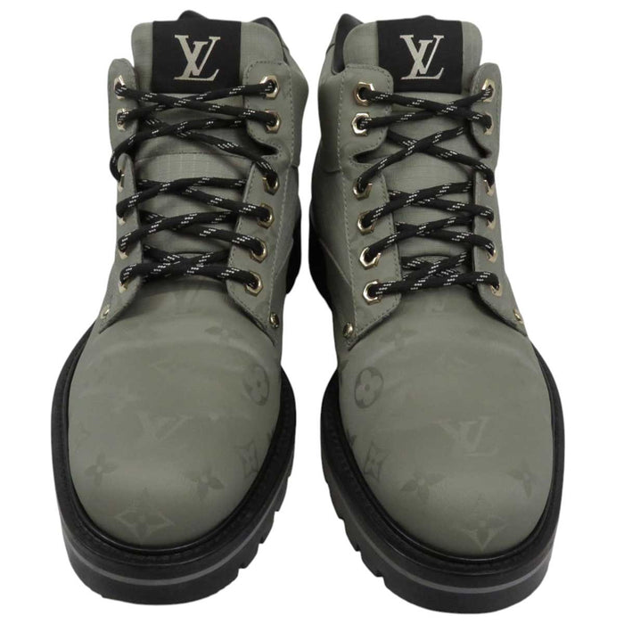 LOUIS VUITTON 
ロゴ モノグラム 
LV オーベルカンプフ モノグラム ブーツ