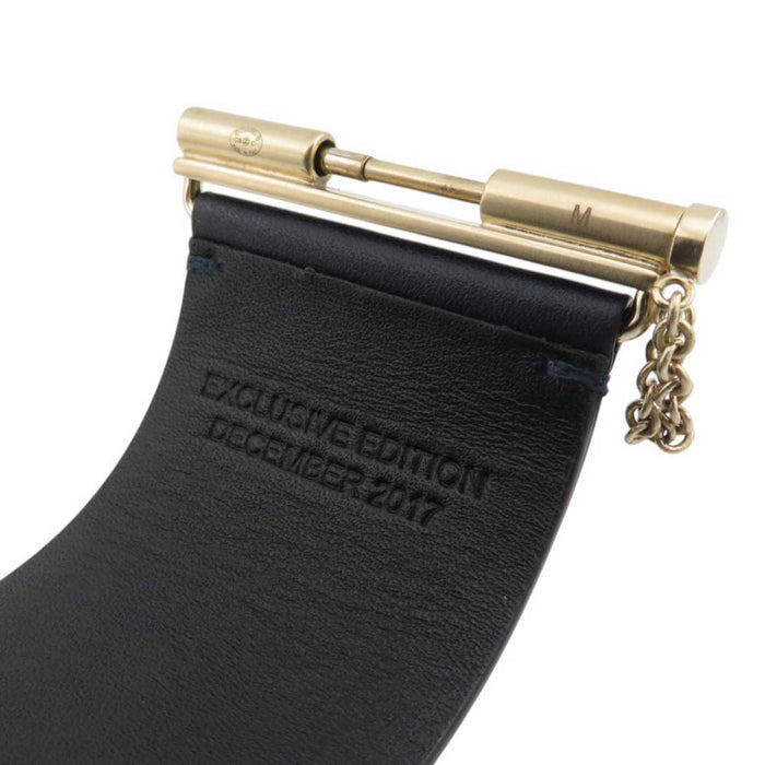 CHANEL 
EXCLUSIVE EDITION DECEMBER 2017 Light Gold Color Metal 
Coco Mark Leather Bracelet