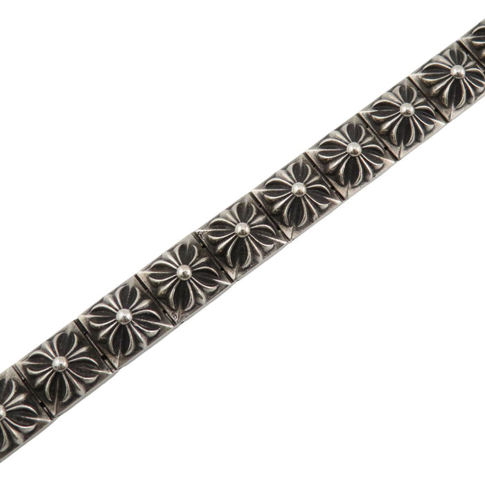 CHROME HEARTS 
CH PYRAMID PLS LNK Argent 22 maillons Gravure 2012 
Bracelet pyramide plus 22 maillons