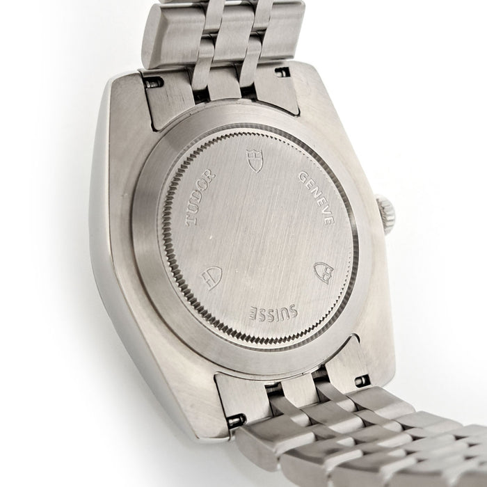 TUDOR
Classic Day-Date
With Warranty Card