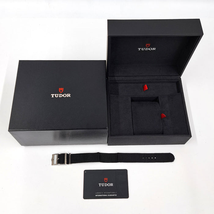 TUDOR
Heritage Black Bay 36
With box and warranty card