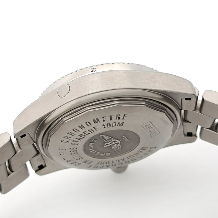 BREITLING
Professional Date Chronograph
With Box and Warranty Card