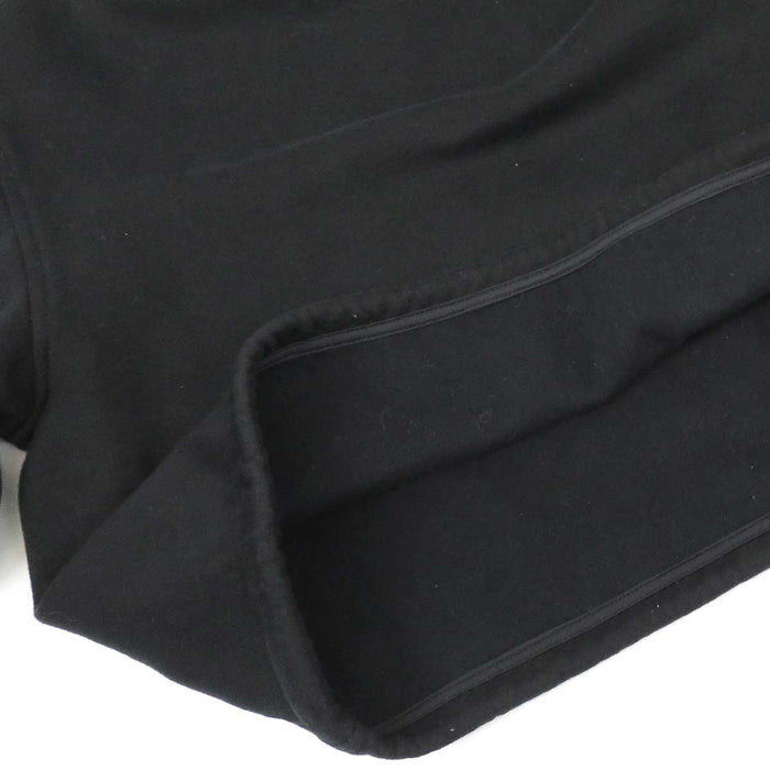 LOUIS VUITTON 
RM191W FED FGST05 LV short length monogram long sleeve 
logo stamp print cropped length hoodie