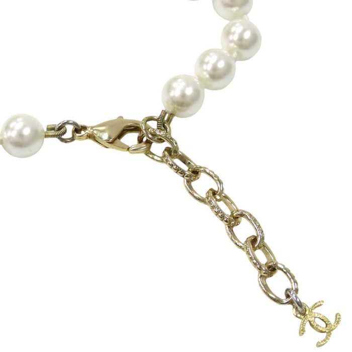CHANEL
COCO CC Logo Rhinestone 20A Light Gold Metal
Coco Mark Ribbon Costume Pearl Necklace