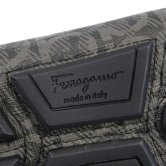 Salvatore Ferragamo
All-over pattern leather
Gancini driving shoes