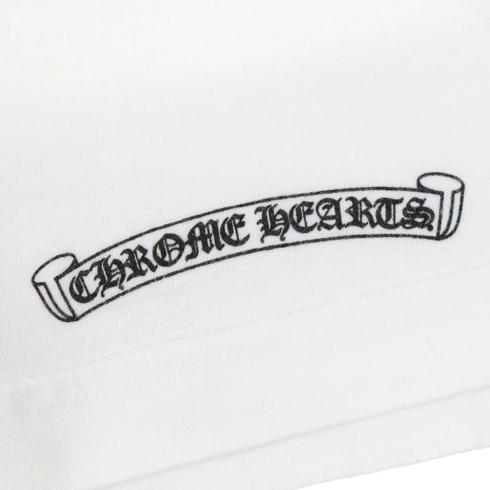 CHROME HEARTS 
CHプラス コットン 
スクロールラベル ロゴ プリント Tシャツ