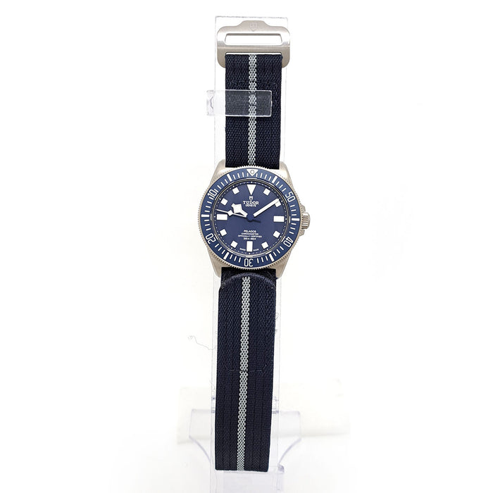 TUDOR
Pelagos FXD
With box and warranty card