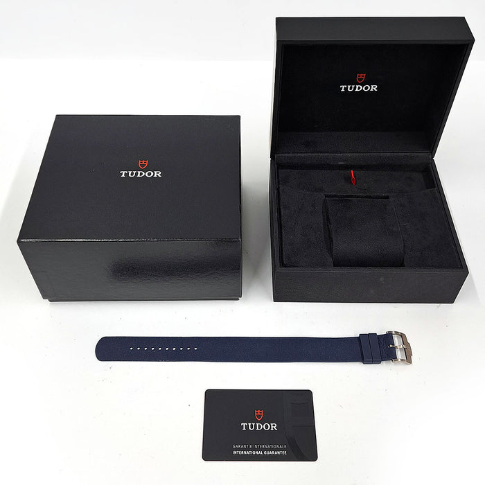 TUDOR
Pelagos FXD
With box and warranty card