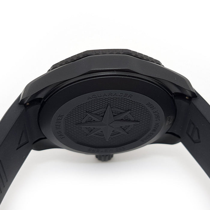 TAG HEUER 
アクアレーサー プロフェッショナル200 ソーラー クロノグラフ 
箱ギャラ付