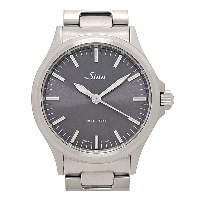 Sinn 
556.JUB 
With box and warranty card