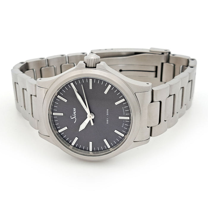 Sinn 
556.JUB 
With box and warranty card